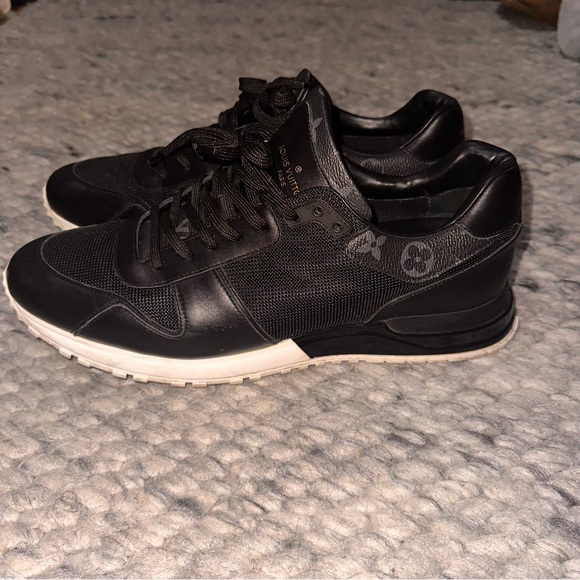 LOUIS VUITTON Leather Mesh Accents Sneakers Runaway trainers - Picture 5 of 10
